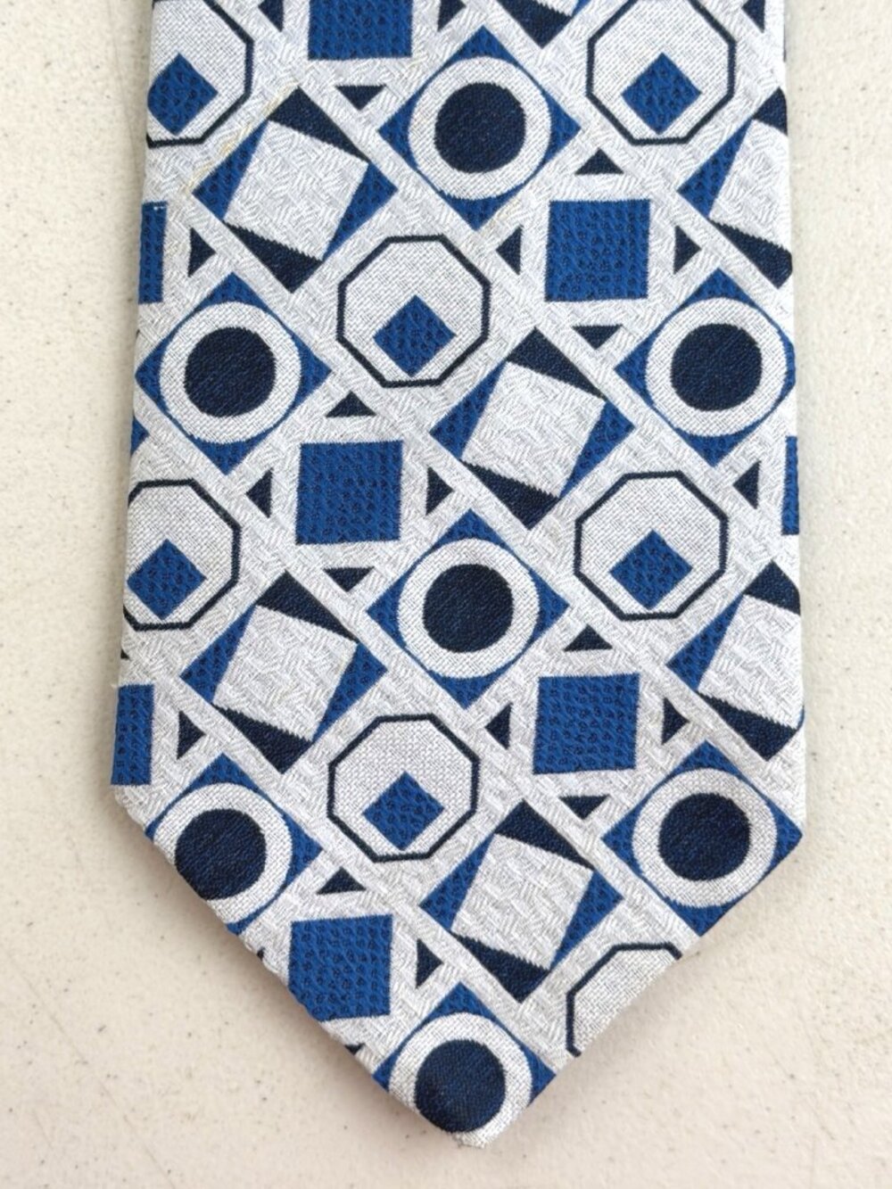 Vintage Geometric Pattern Wide Tie 60s Blue/White Squares/Circles Poly Necktie